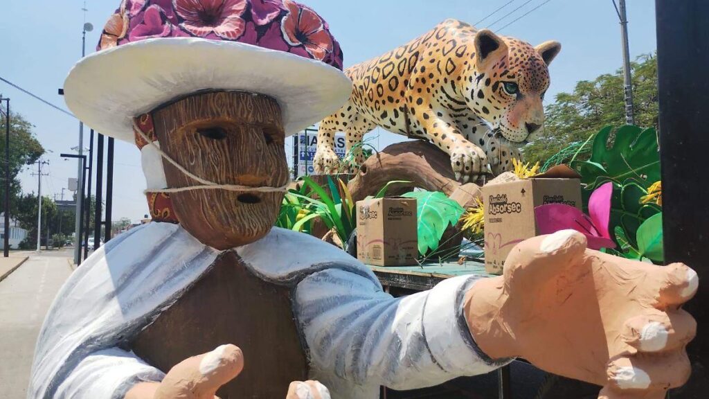 El Jaguar y el Pochó, presentes en el Desfile de Carros Alegóricos en Tabasco