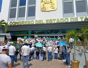 Entrega sindicato petición al Congreso local para que reformen la Ley del ISSET
