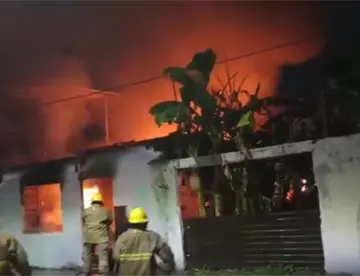 Incendio consume vivienda de abuelita en la colonia Espejo I