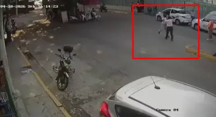 Taxista se agarra a golpes con pasajero a las afueras del hospital Rovirosa en Villahermosa