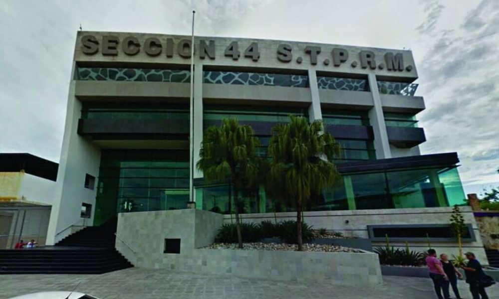 Amaga sindicato con movilizaciones contra Pemex por caso de jubilación