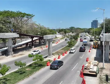 Cierres intermitentes frente al Parque Tabasco por instalación de puente peatonal este domingo: Sotop