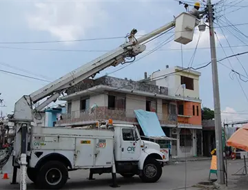 CFE realizará trabajos preventivos a la infraestructura eléctrica de Tabasco cada tres o cuatro meses, anuncia la Semades