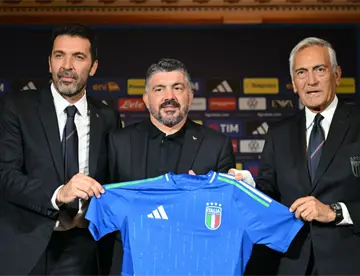 Renuncian presidente y jefe de la Federación Italiana de Futbol tras quedar fuera del Mundial por tercera vez