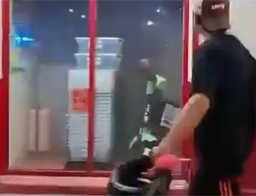 Falsa alarma de incendio en Waldo´s moviliza a cuerpos de emergencia en Cunduacán