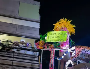Fuerza: Embajadora de Huimanguillo envía emotivo mensaje a niños con cáncer durante el Desfile de Carros Alegóricos