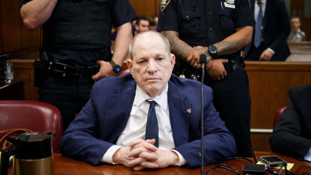 Juez declara nulo el nuevo juicio contra el exproductor de cine Harvey Weinstein