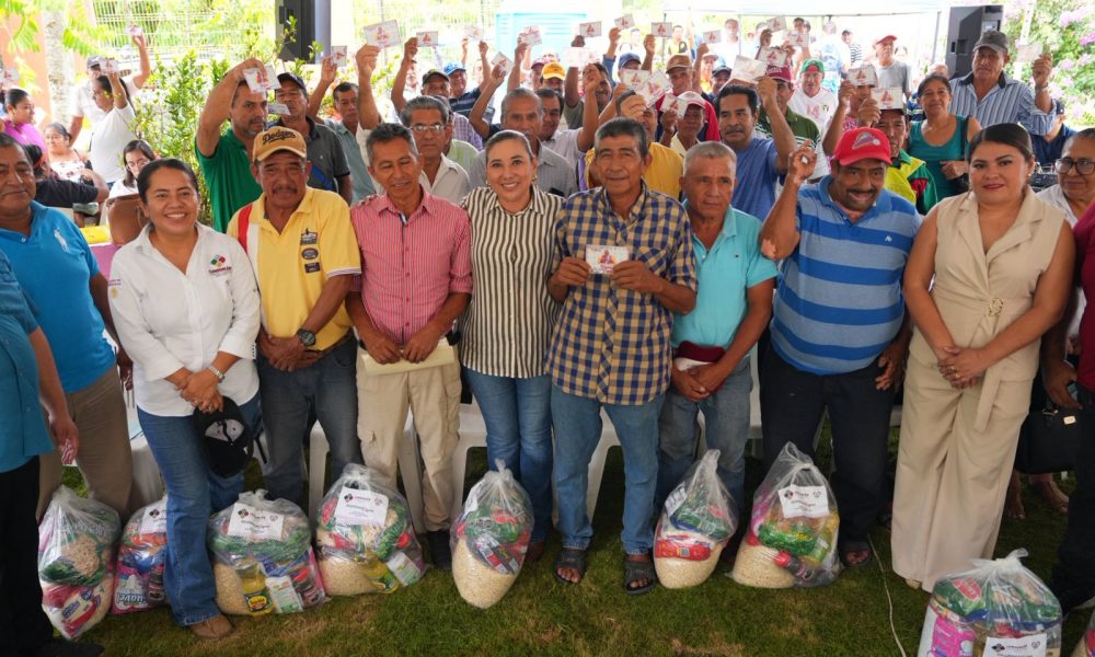 entregan despensas en Cunduacán