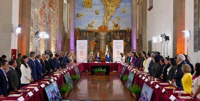 Acuerdan SEP y autoridades educativas estatales mantener el calendario escolar 2025-2026 vigente