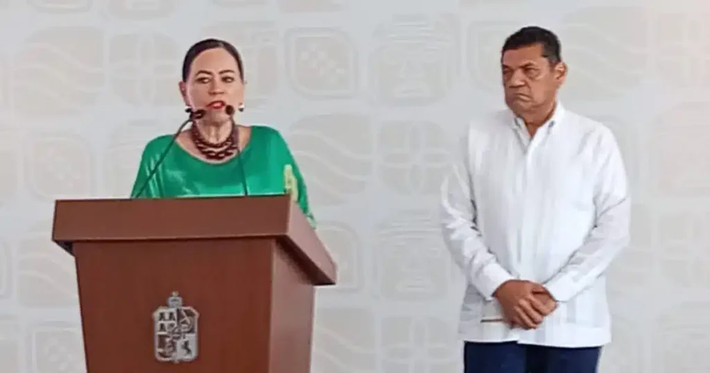 Reconocimientos a maestros y alumnos destacados