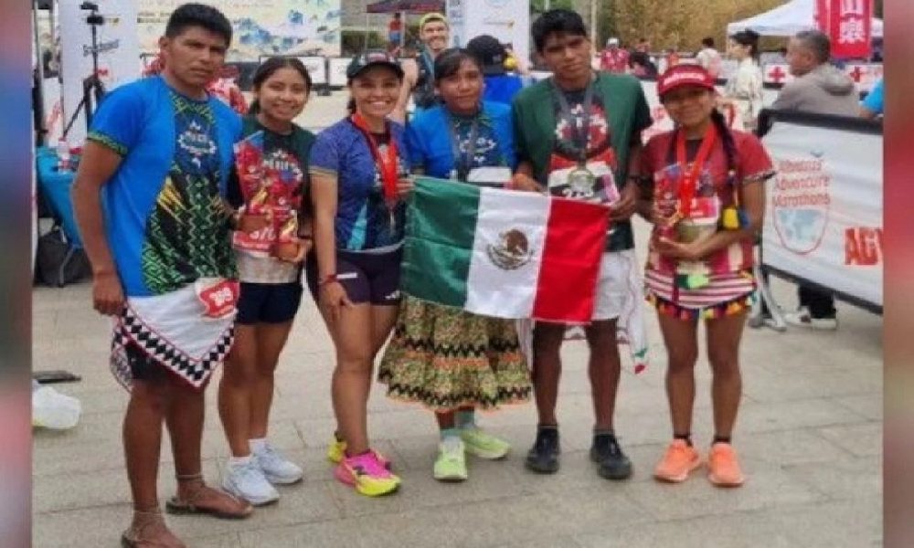 Rarámuris y mixtecos hacen historia en la Gran Muralla China con cinco podios