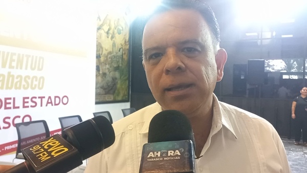 Congreso de Tabasco analiza regulación de celulares en escuelas