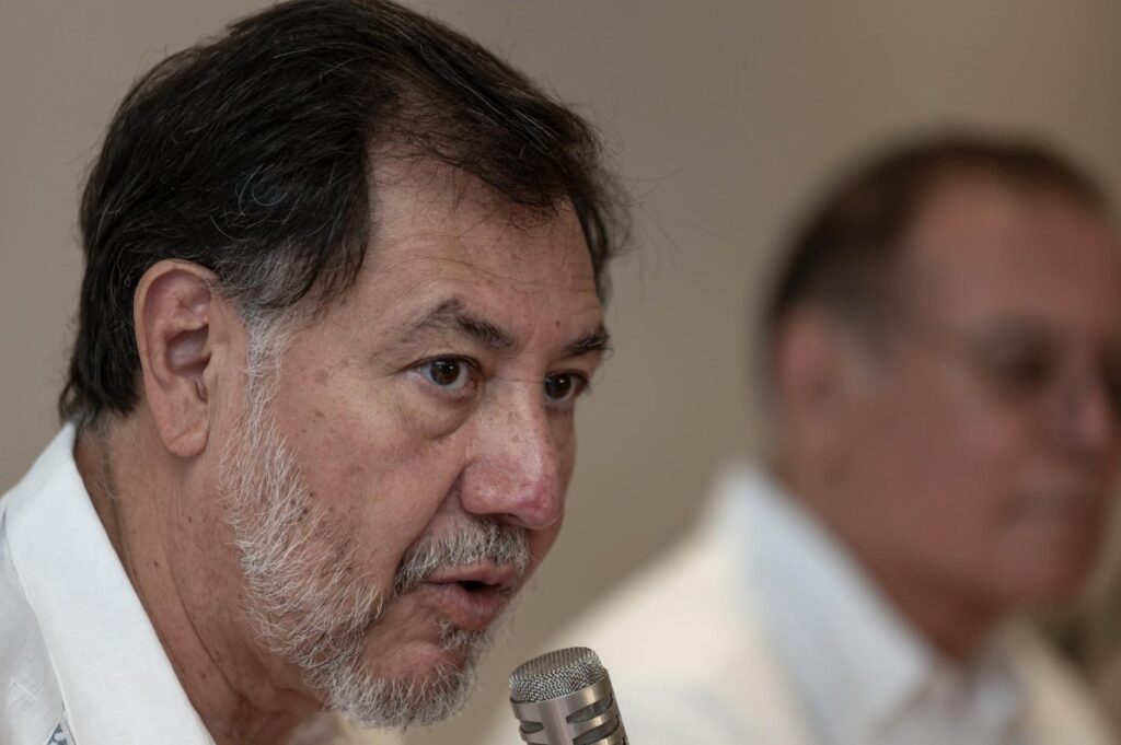 Noroña critica al Gabinete de Seguridad por salida de exfuncionarios de Sinaloa hacia EU