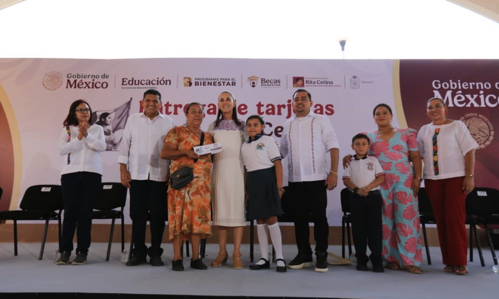 La educación pública brilla en Cunduacán