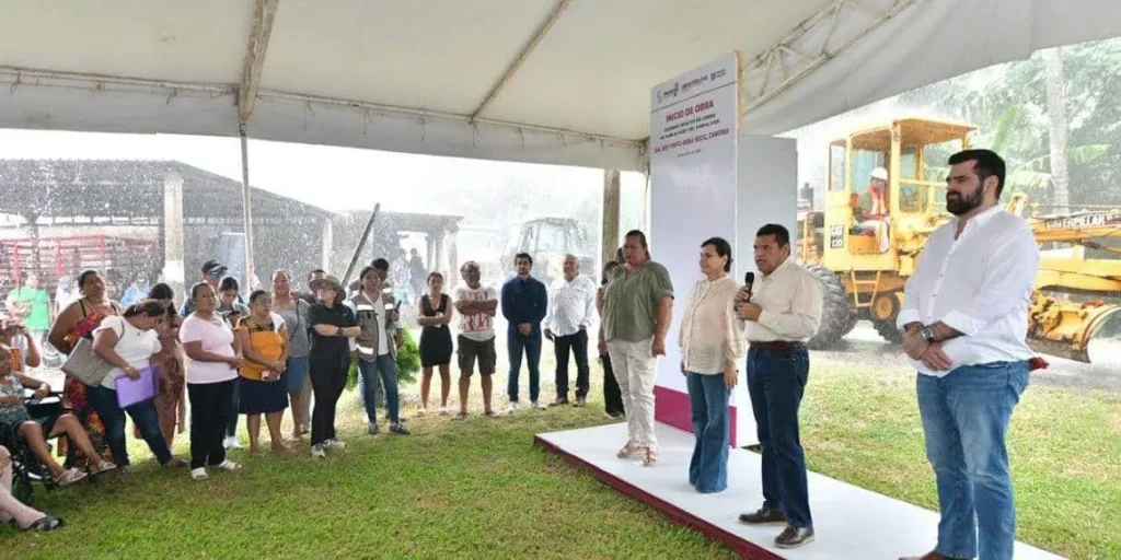 Infraestructura: Gobierno del Pueblo Renueva Caminos en Centro