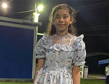 A sus 12 años, Alexita se gradúa de primaria en Comalcalco en plena batalla contra el cáncer