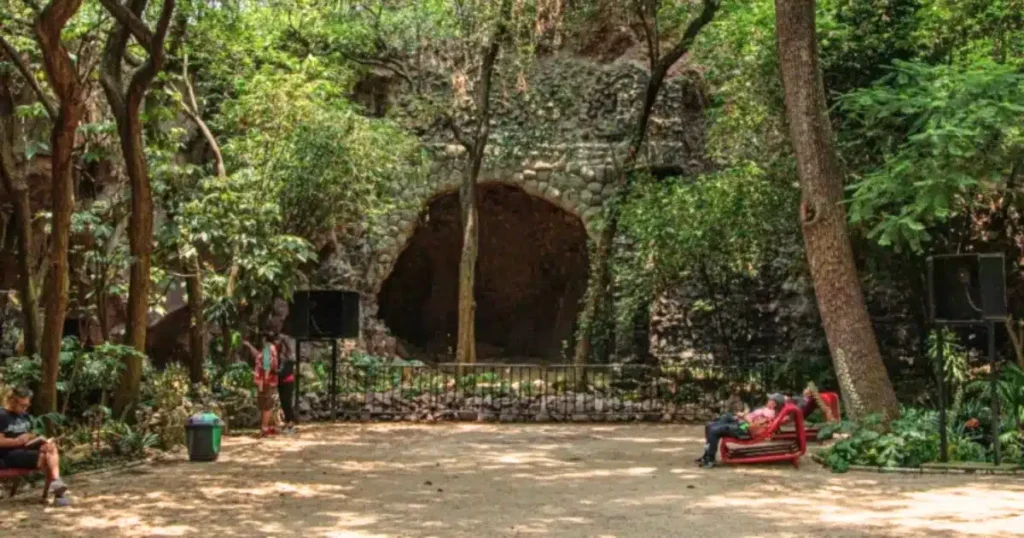 Cuevas de Chapultepec, los misteriosos laberintos ocultos bajo el bosque de la Ciudad de México