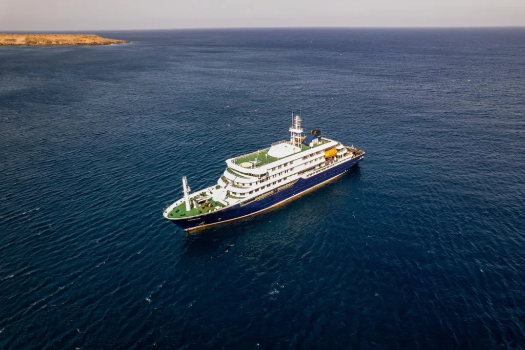 Crucero MV Hondius con brote de hantavirus arriba a España