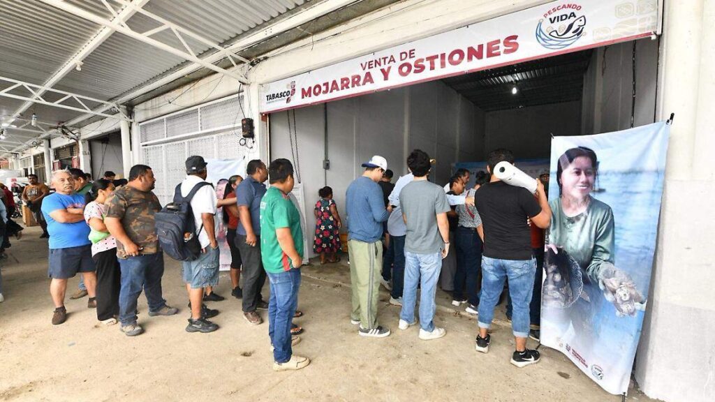 Pescando Vida vende más de media tonelada de mojarra en Villahermosa