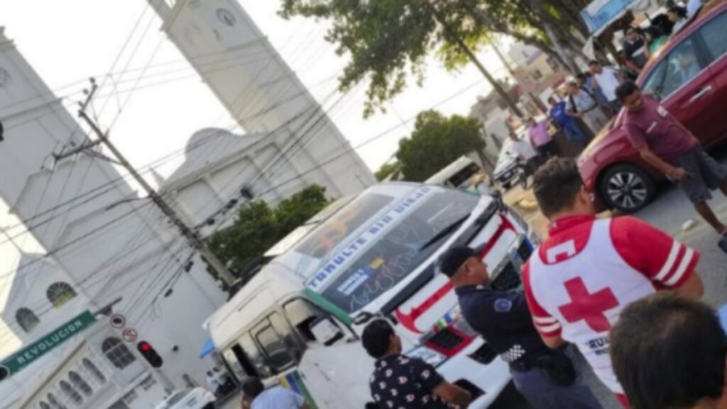 Adulto mayor muere atropellado por una combi frente a parque de Tamulté