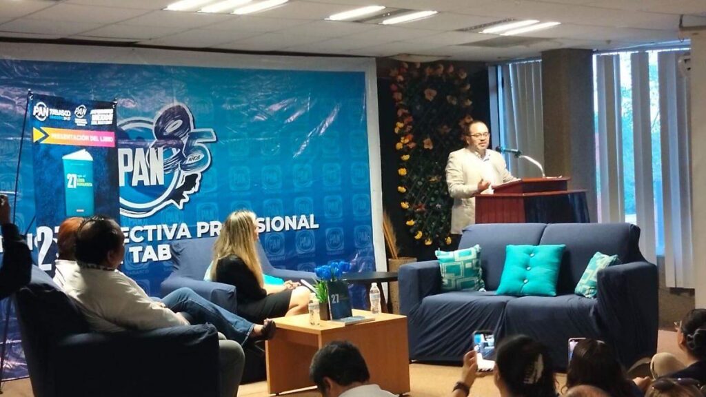 Julio Castillo presenta en Tabasco libro sobre liderazgo humanista