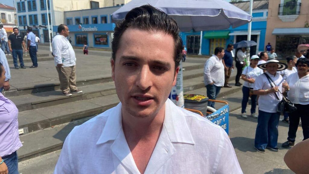Hermano de Fátima Bosch va por un cargo de elección popular