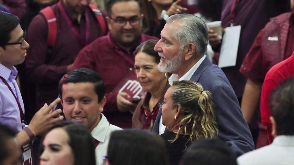 Expectativa por participación de Adán Augusto en Congreso de Morena; no dio declaraciones