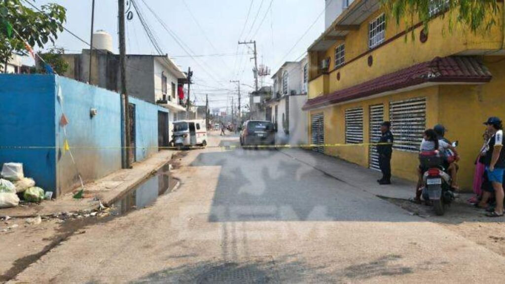 Acribillan en plena vía pública a pochimovilista en Tierra Colorada