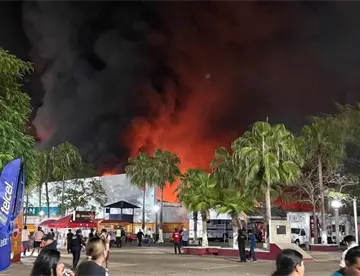 Reza Diócesis de Tabasco por los 5 fallecidos durante el incendio de la Nave 1
