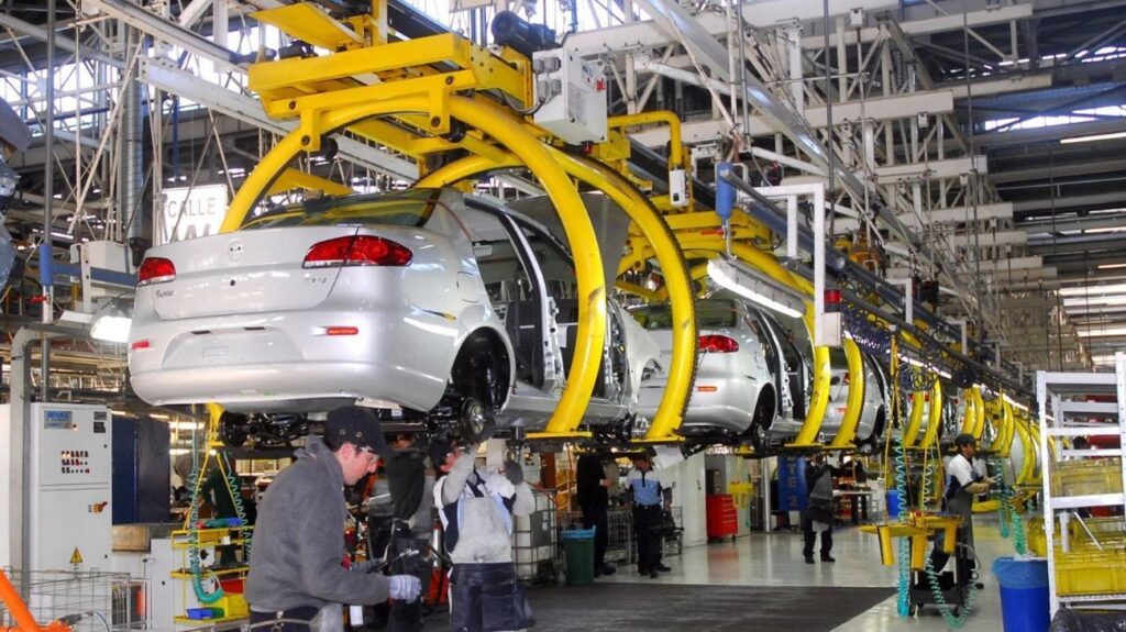 México cae en producción automotriz en 2025 y sale del top 5 global: OICA