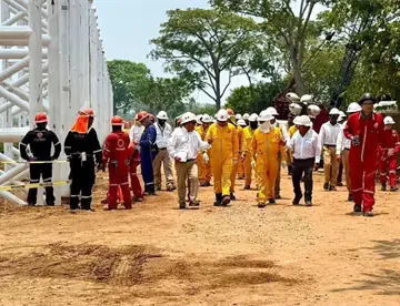 Nuevo director de Pemex supervisa Campo Bakté, en Tabasco