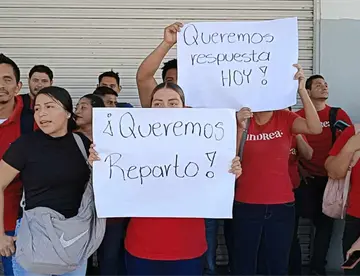 Con paro de brazos caídos reclaman reparto de utilidades empleados de CEDIS de Andrea