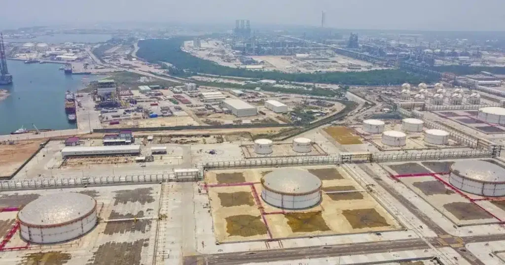 Pemex reporta operación normal durante maniobras de mantenimiento en Refinería Olmeca