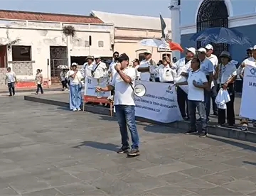 No existen las pensiones doradas insisten Jubilados de Pemex y CFE durante marcha por el Día del Trabajo