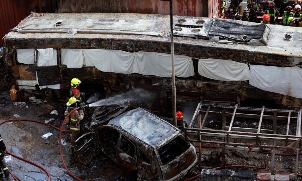 Choque entre tren y autobús en Tailandia deja al menos 8 muertos y 25 heridos