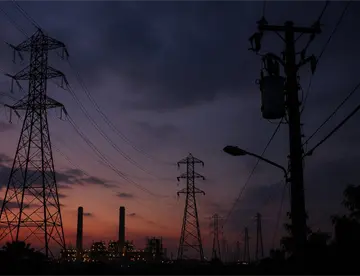 Falla eléctrica en Tabasco y la Península, afecta a más de 119 mil usuarios