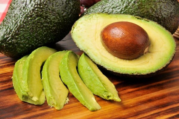 Ni colesterol ni azúcar: este es el riesgo de comer demasiado aguacate