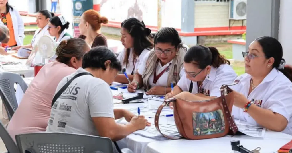 Conectarán egresados con empresas