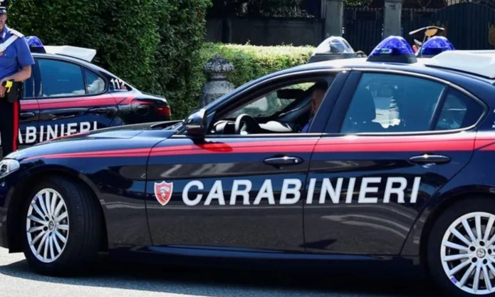 Detienen a dos hombres por incendio mortal contra jornaleros migrantes en Italia