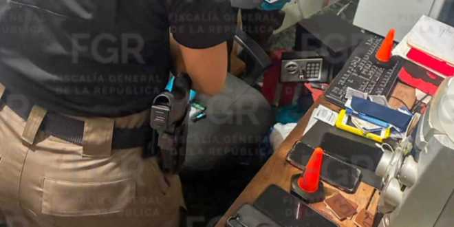 EN CATEO, FGR ASEGURA EQUIPO PROBABLEMENTE UTILIZADO PARA RED DE PORNOGRAFÍA