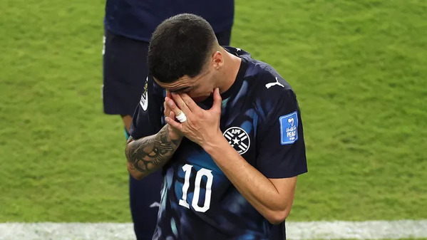 Paraguayo Almirón es el primer expulsado en la historia bajo la “Ley Prestianni” en el Mundial