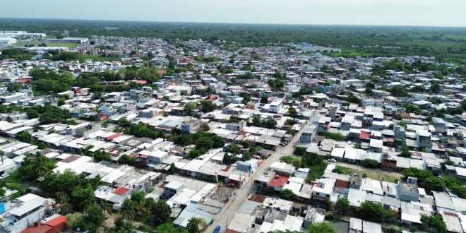 Buscan dar certeza jurídica a familias de la colonia Roberto Madrazo mediante regularización