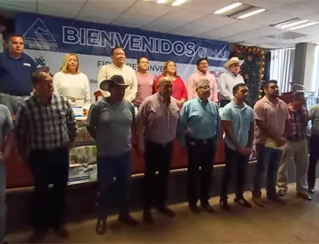 Inicia capacitación de técnicos de Canaco para el aretado SINIIGA y manejo del padrón