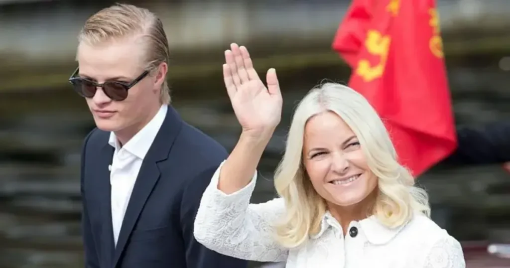 Condenan a Marius Borg Høiby, hijo de la princesa heredera de Noruega, a cuatro años de prisión por violación