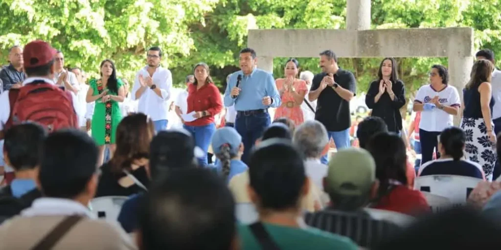 Gobierno del Pueblo cerca del pueblo en Paraíso