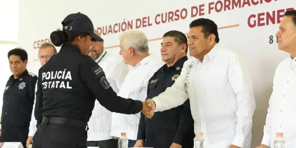 Mejora tabasco en salario a policías
