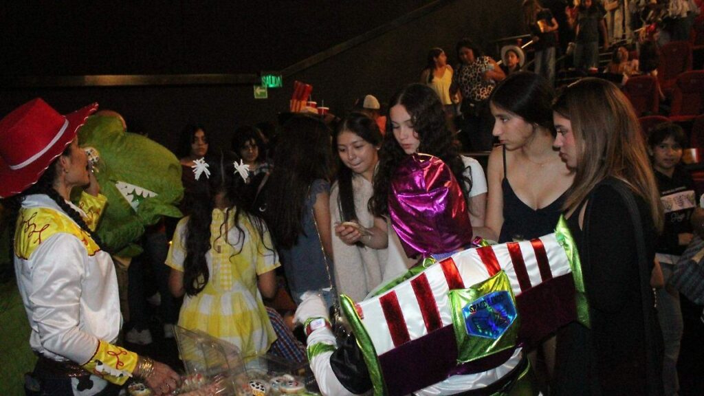Alumnas de Danzarte pasaron una tarde de película con Toy Story