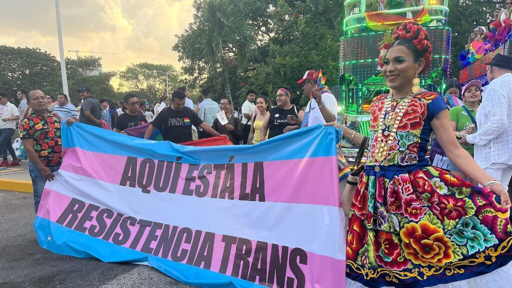 Marcha comunidad LGBTTTIQ+ en Villahermosa; espera se apruebe la ley de género