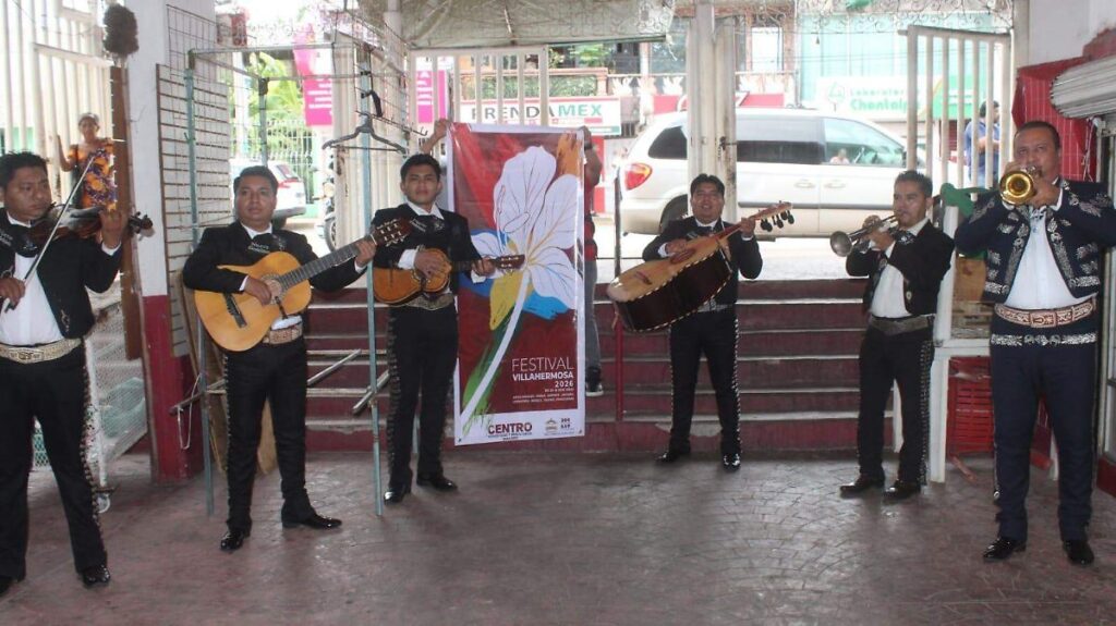 Villahermosa celebra 200 años con mañanitas y música en mercados