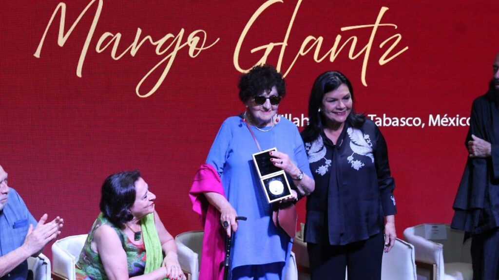 Margo Glantz recibe Premio Francisco J. Santamaría en Festival Villahermosa 2026